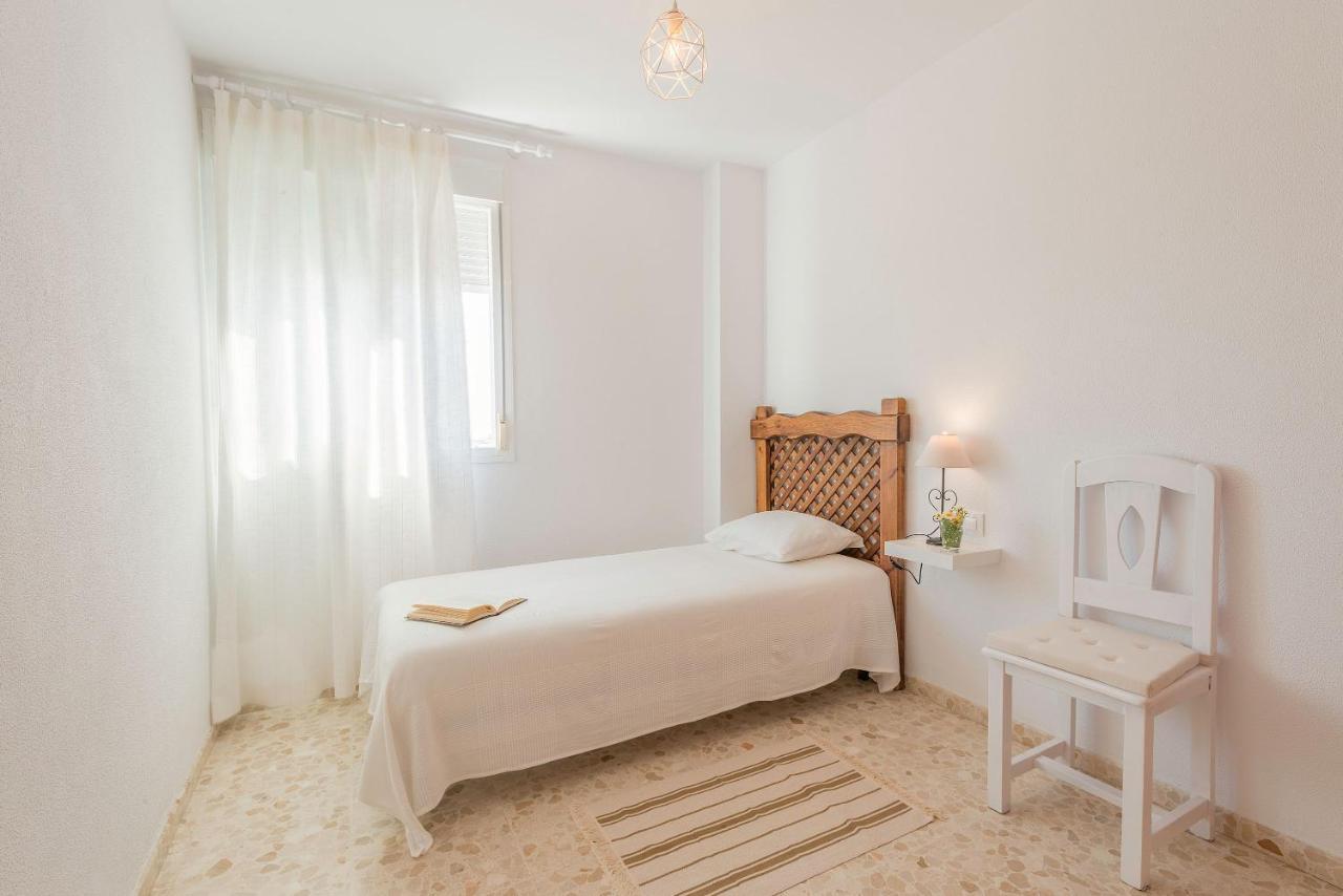 Piso Amplio Y Luminoso En Conil Apartment โกนิล เด ลาฟรอนเตรา ภายนอก รูปภาพ