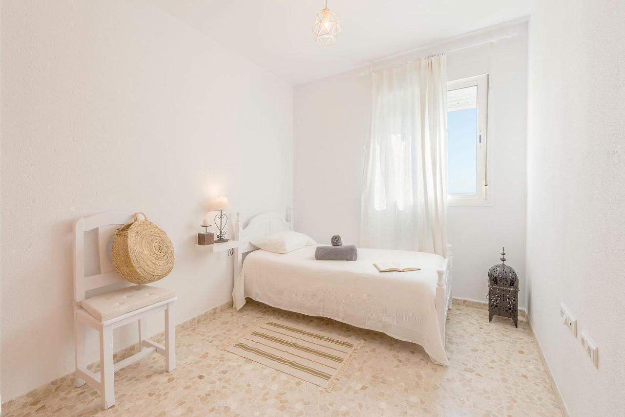 Piso Amplio Y Luminoso En Conil Apartment โกนิล เด ลาฟรอนเตรา ภายนอก รูปภาพ